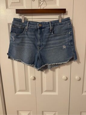 Good American Distressed Denim Cutoff Shorts – Size 14/32